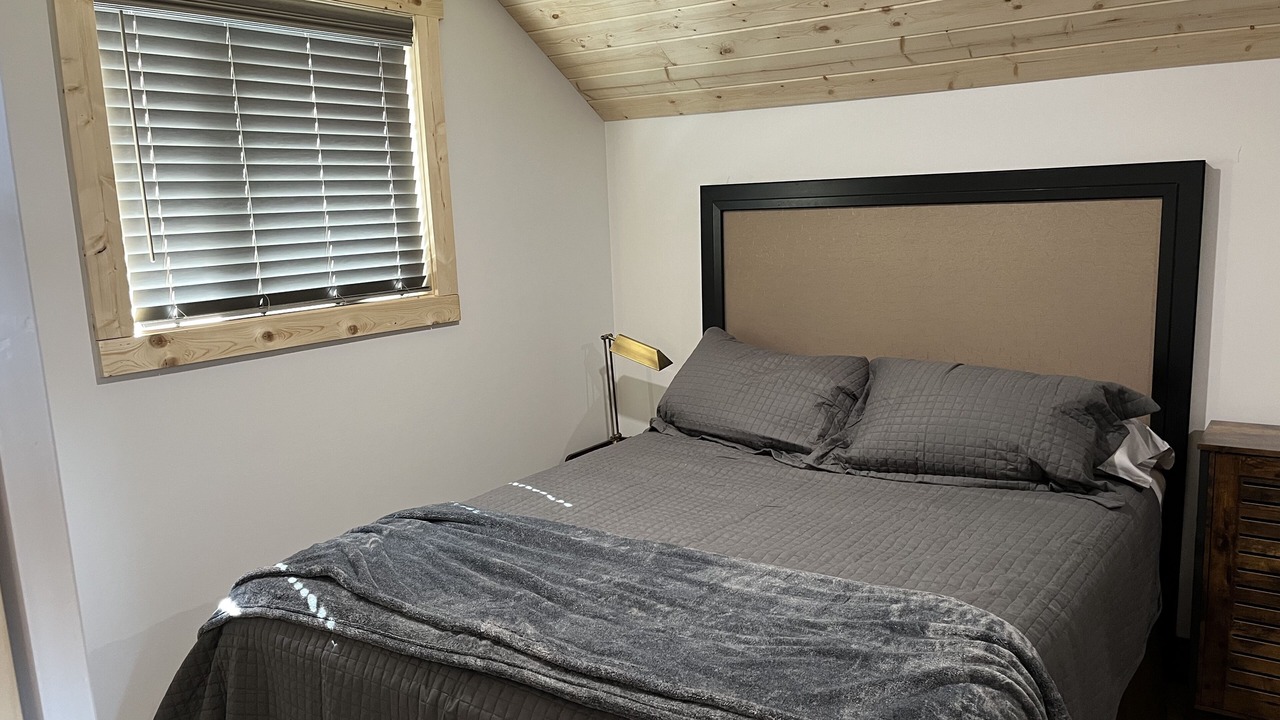 Photo of Bedroom in Mountain View