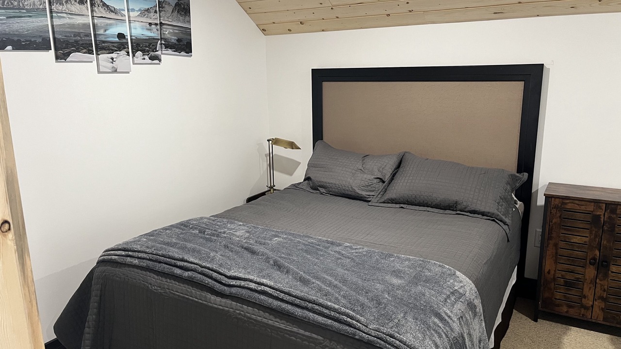 Photo of Bedroom in Mountain View