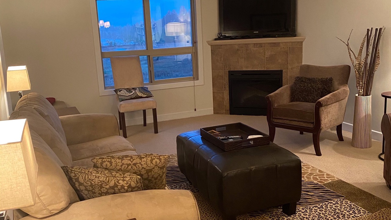 Photo of Livingroom in East Kootenay