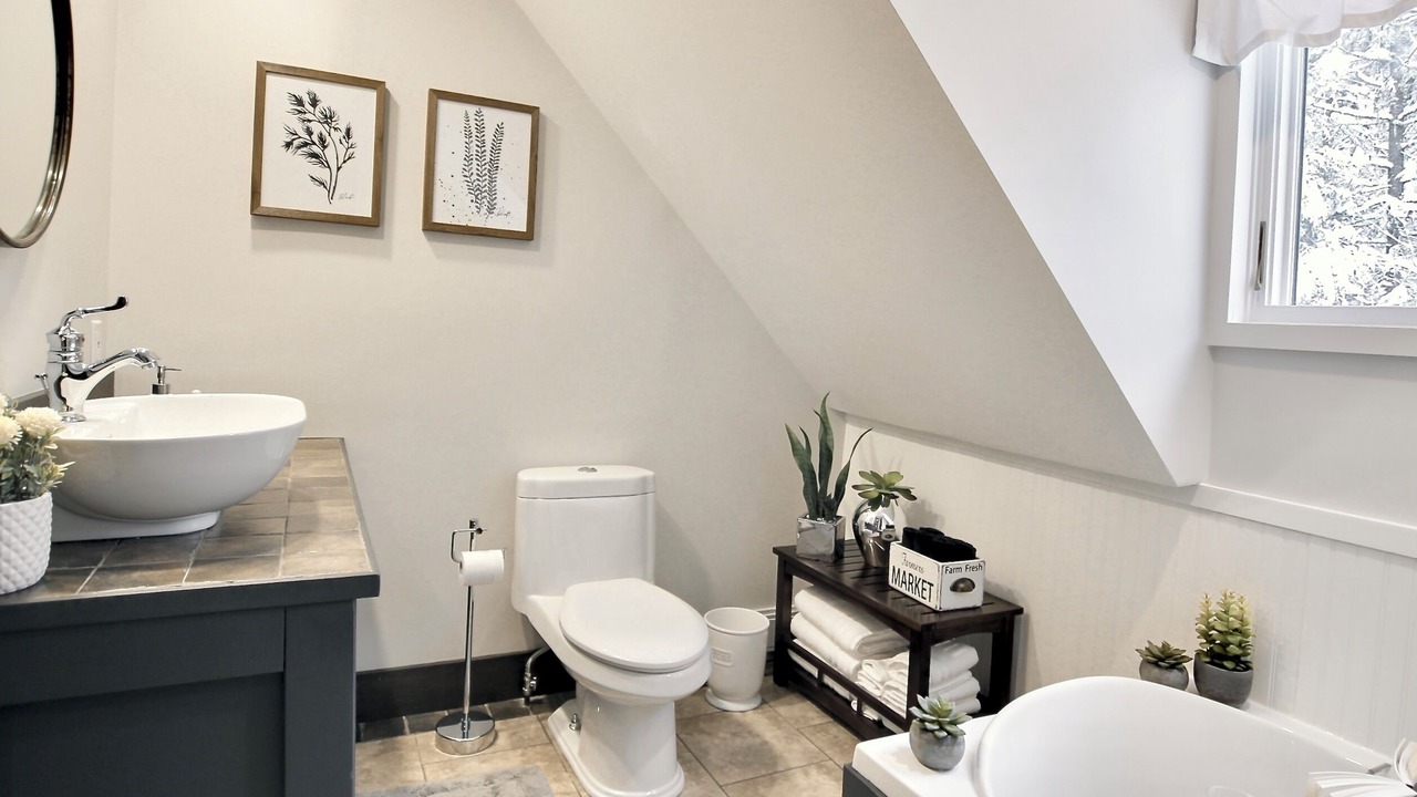 Photo of Bathroom in Lac-Superieur