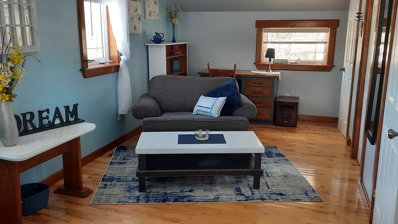Photo of Livingroom in Fairview