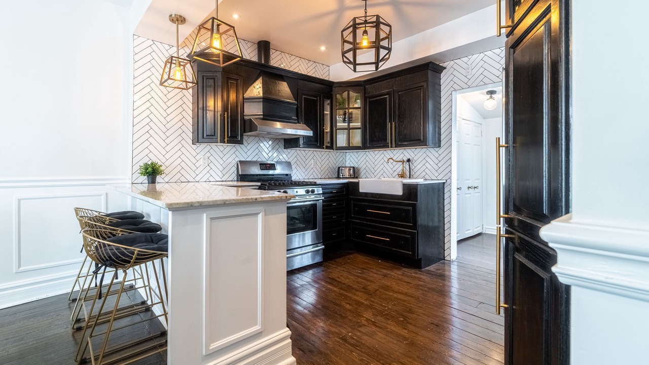 Photo of Kitchen in Downtown Niagara Falls