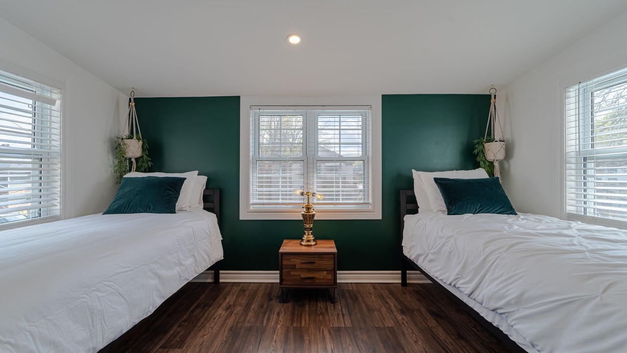Photo of Bedroom in Downtown Niagara Falls