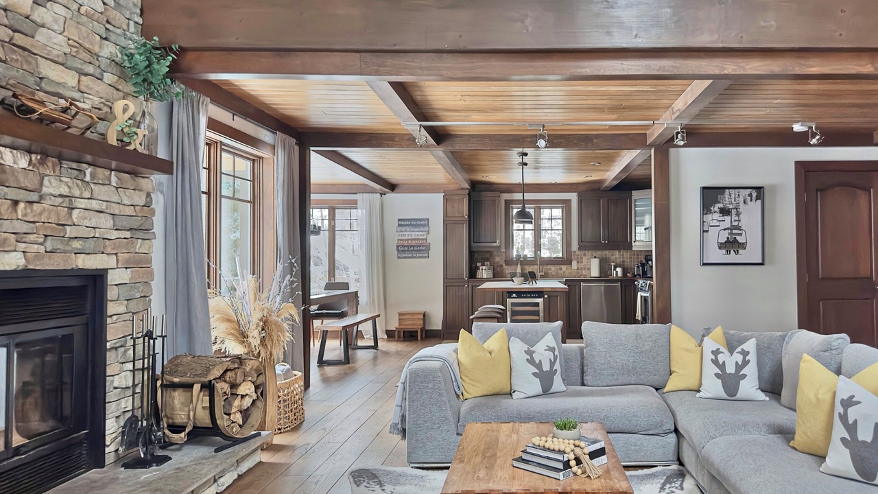 Photo of Livingroom in Saint-Faustin-Lac-Carre