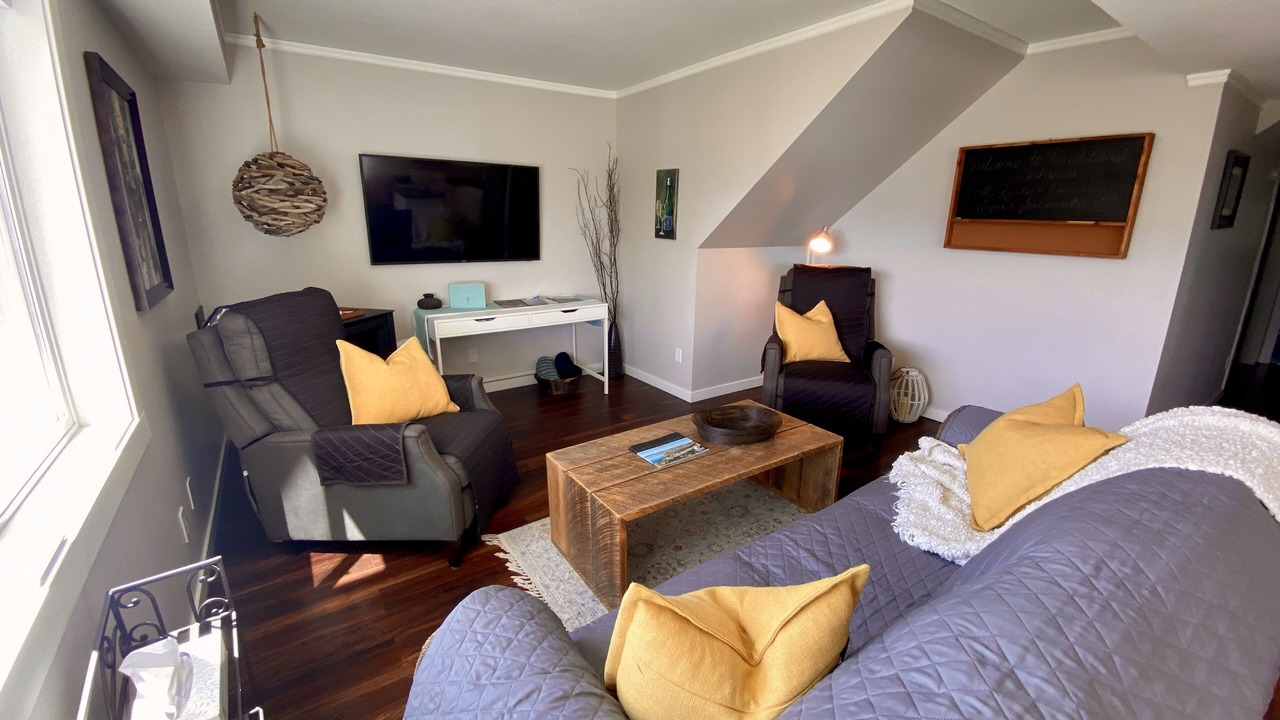 Photo of Livingroom in Central Okanagan