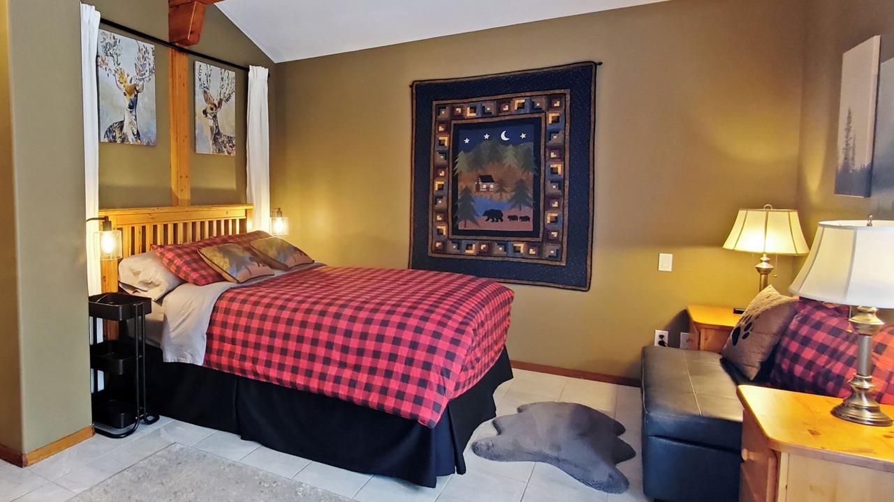 Photo of Bedroom in Sunburst Estates