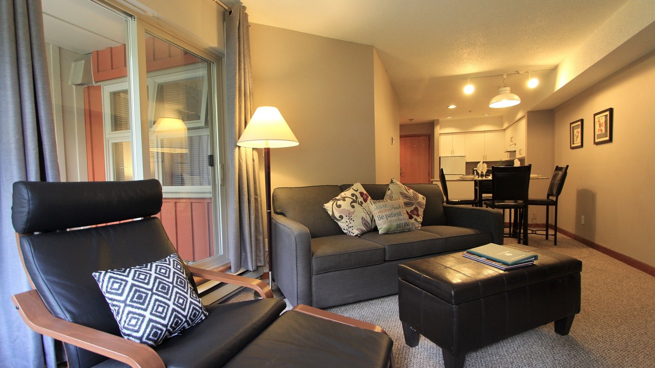 Photo of Livingroom in Whistler Creekside