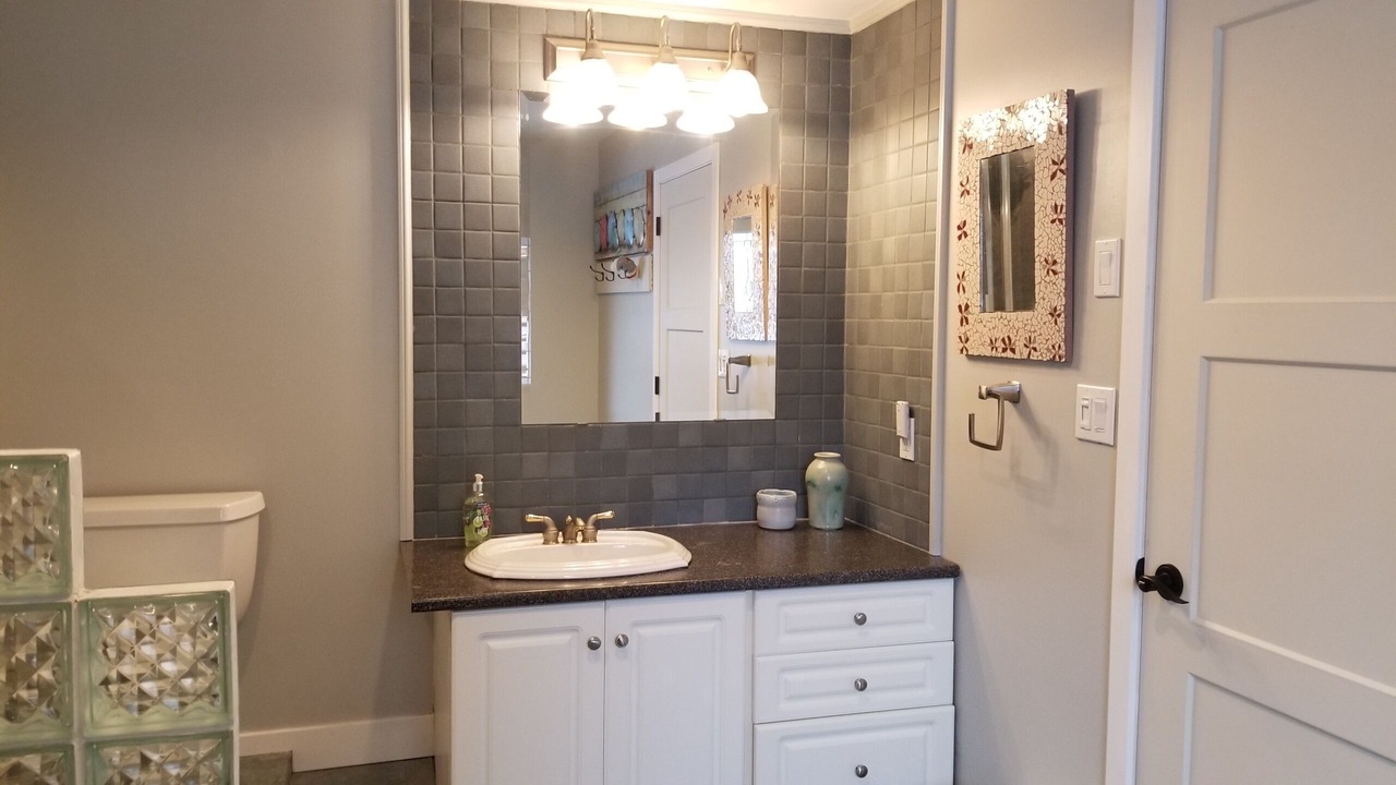 Photo of Bathroom in Sardis