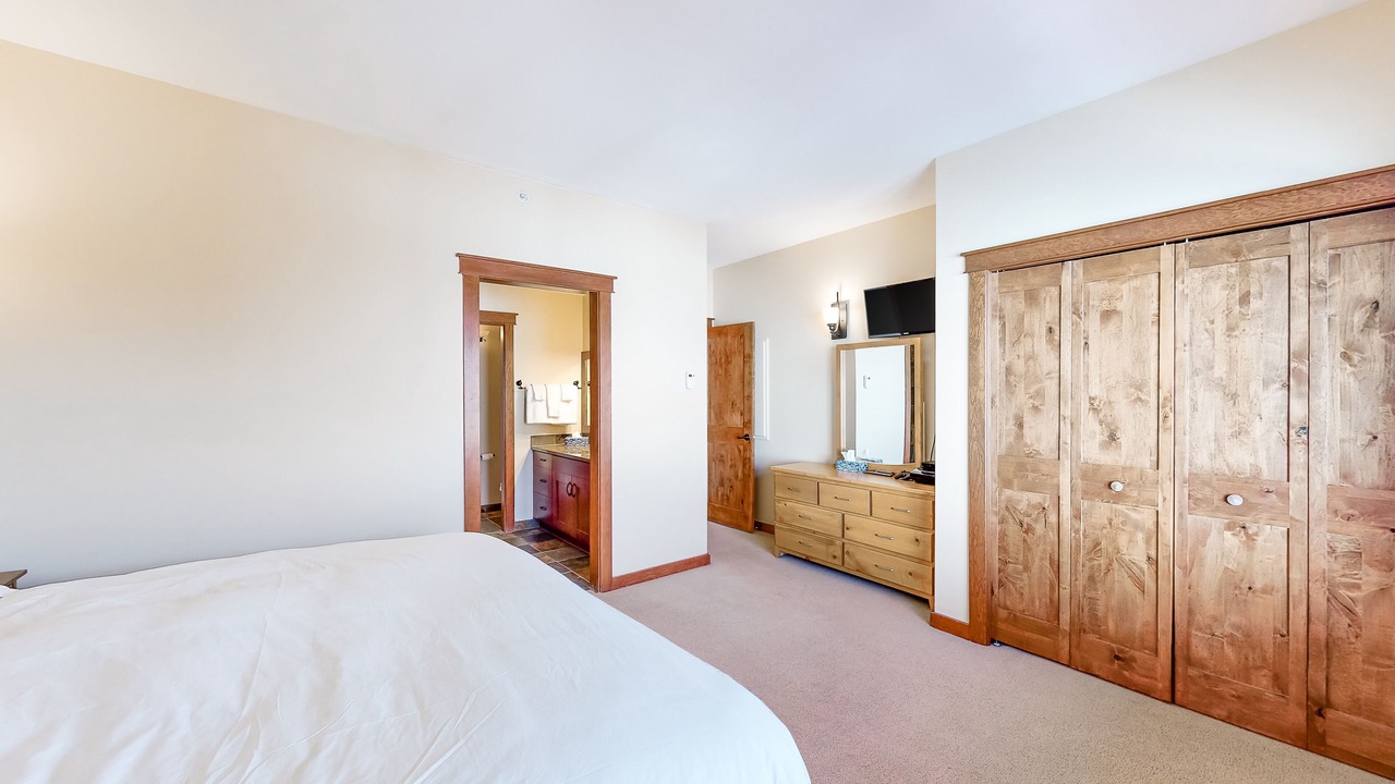Photo of Bedroom in Snow Pine Estates