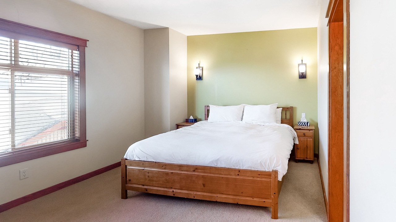 Photo of Bedroom in Snow Pine Estates