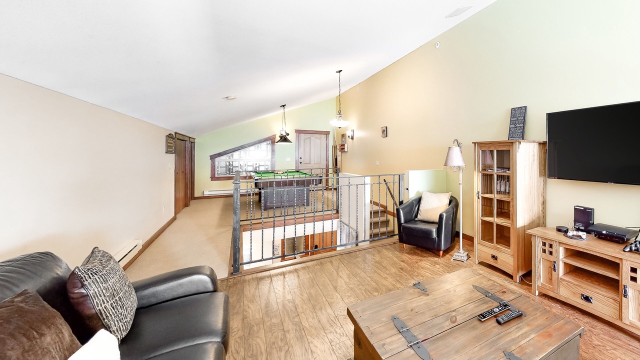 Photo of Livingroom in Snow Pine Estates