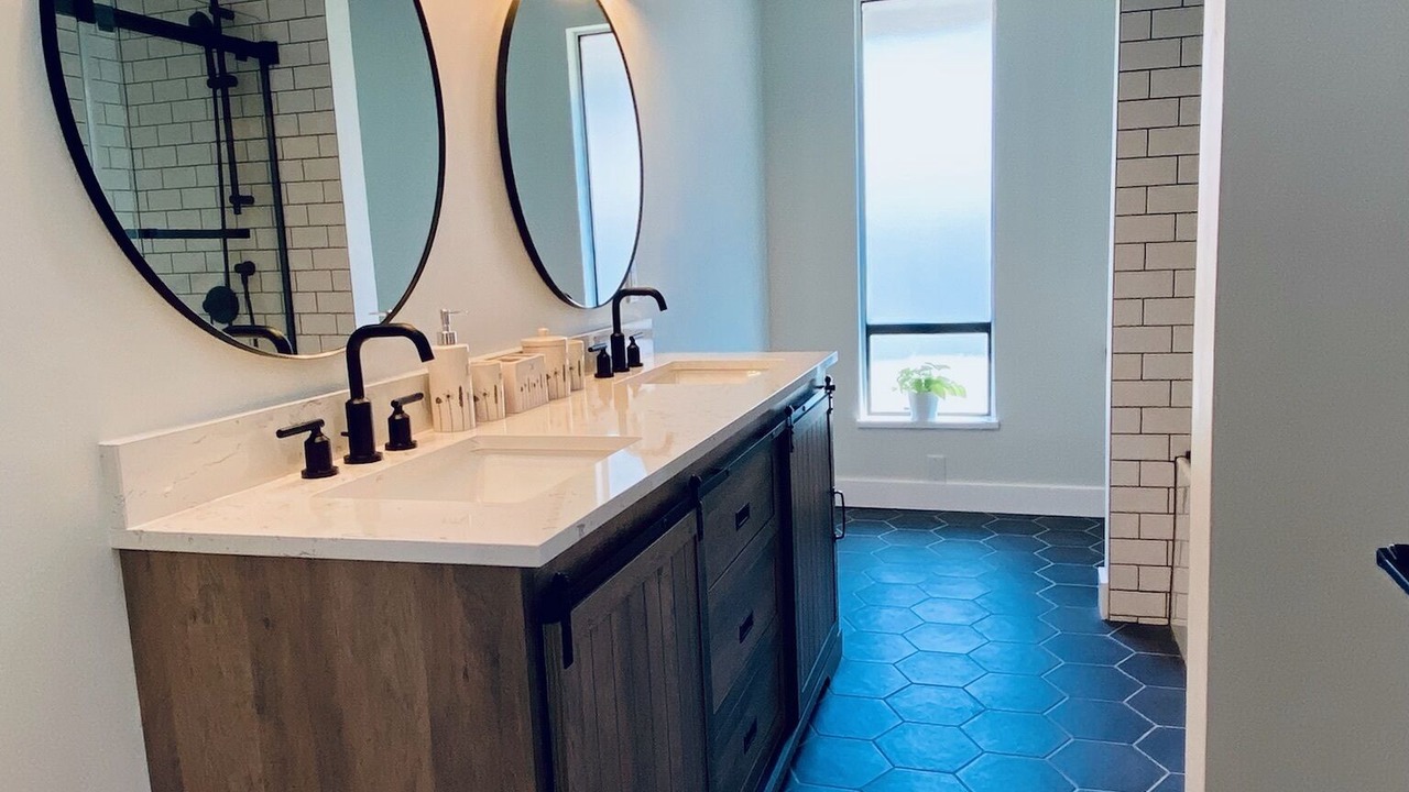 Photo of Bathroom in Sandy Hook