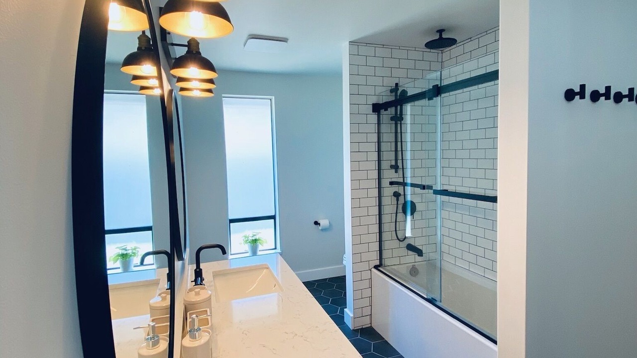 Photo of Bathroom in Sandy Hook