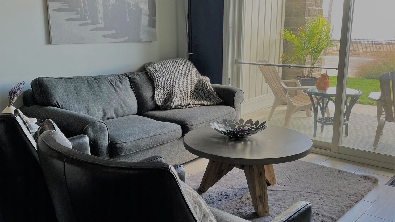 Photo of Livingroom in Long Point