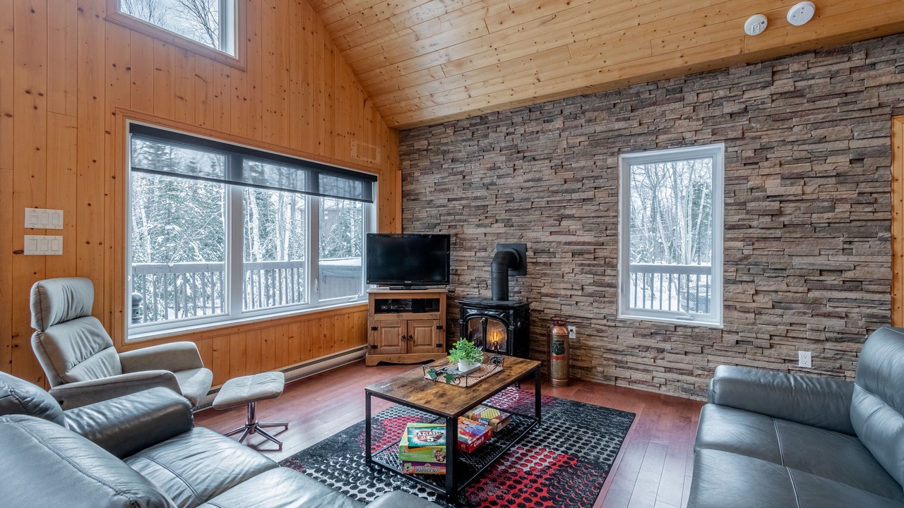 Photo of Livingroom in Petite-Riviere-Saint-Francois