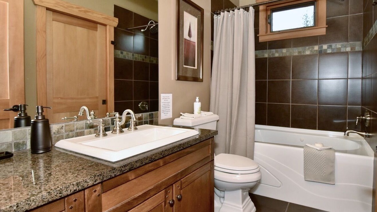 Photo of Bathroom in Blind Bay