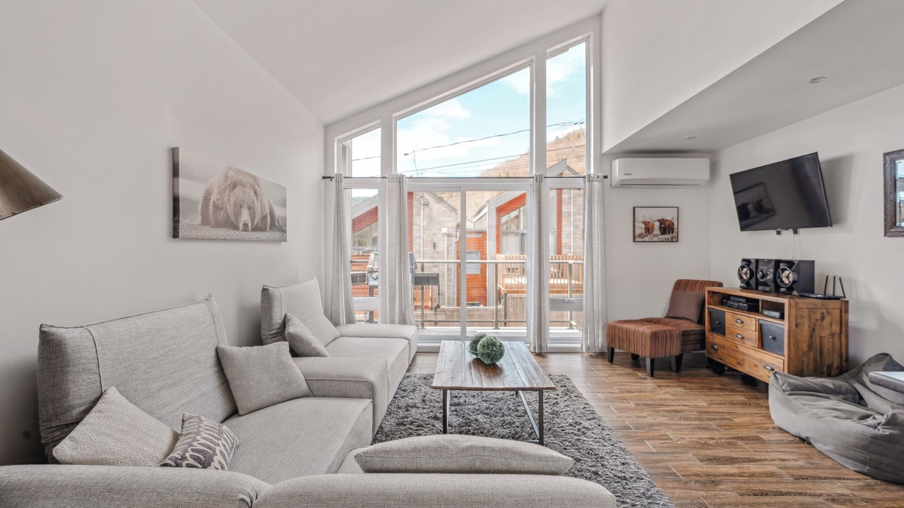 Photo of Livingroom in Stoneham