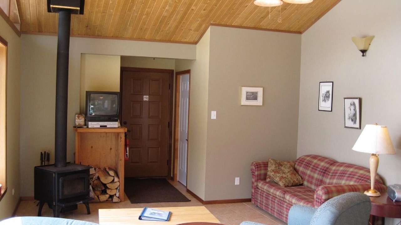 Photo of Livingroom in Chertsey