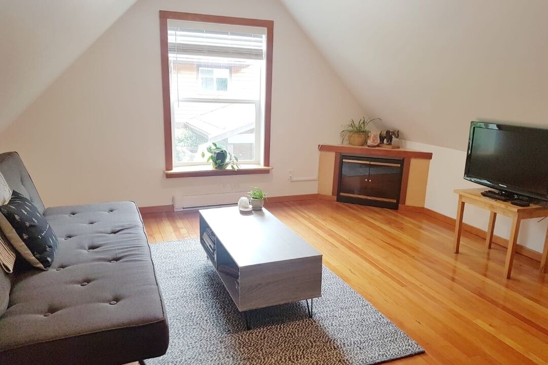 Photo of Livingroom in Comox