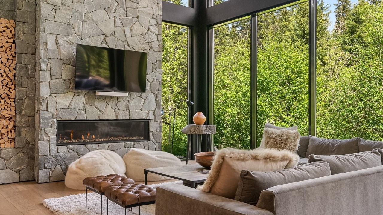 Photo of Livingroom in Whistler
