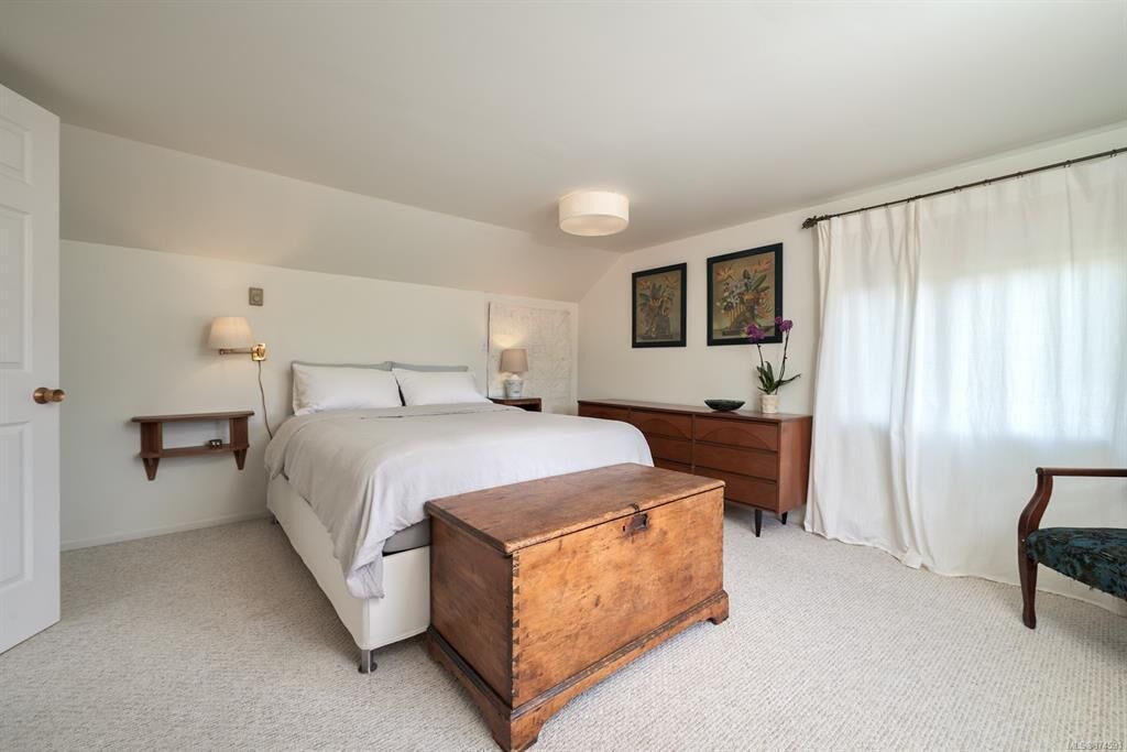 Photo of Bedroom in Fanny Bay