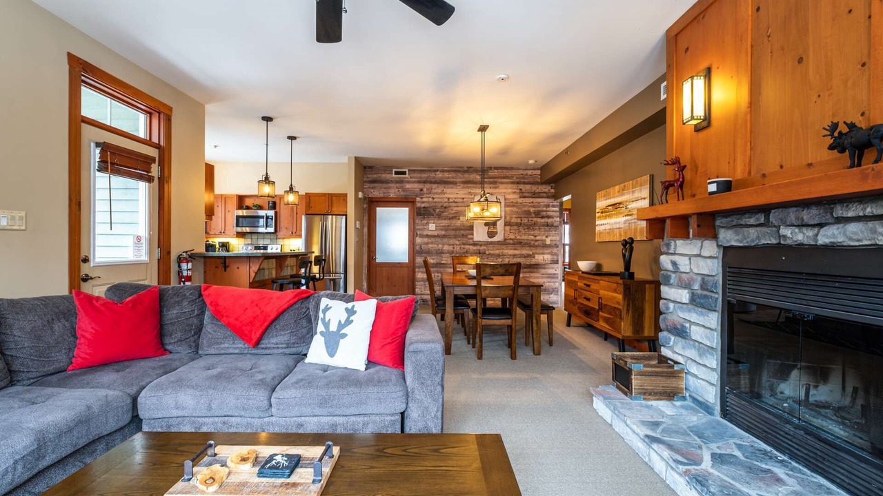 Photo of Livingroom in Tremblant-Les-Eaux