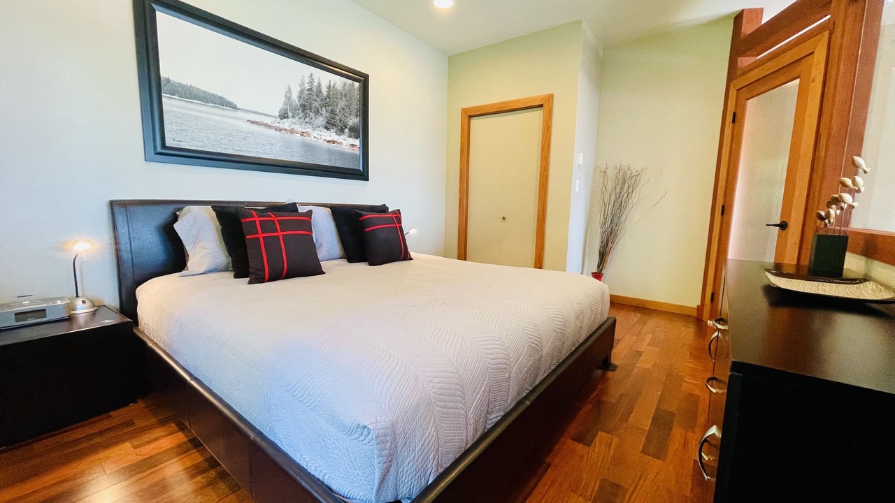 Photo of Bedroom in Otter Point