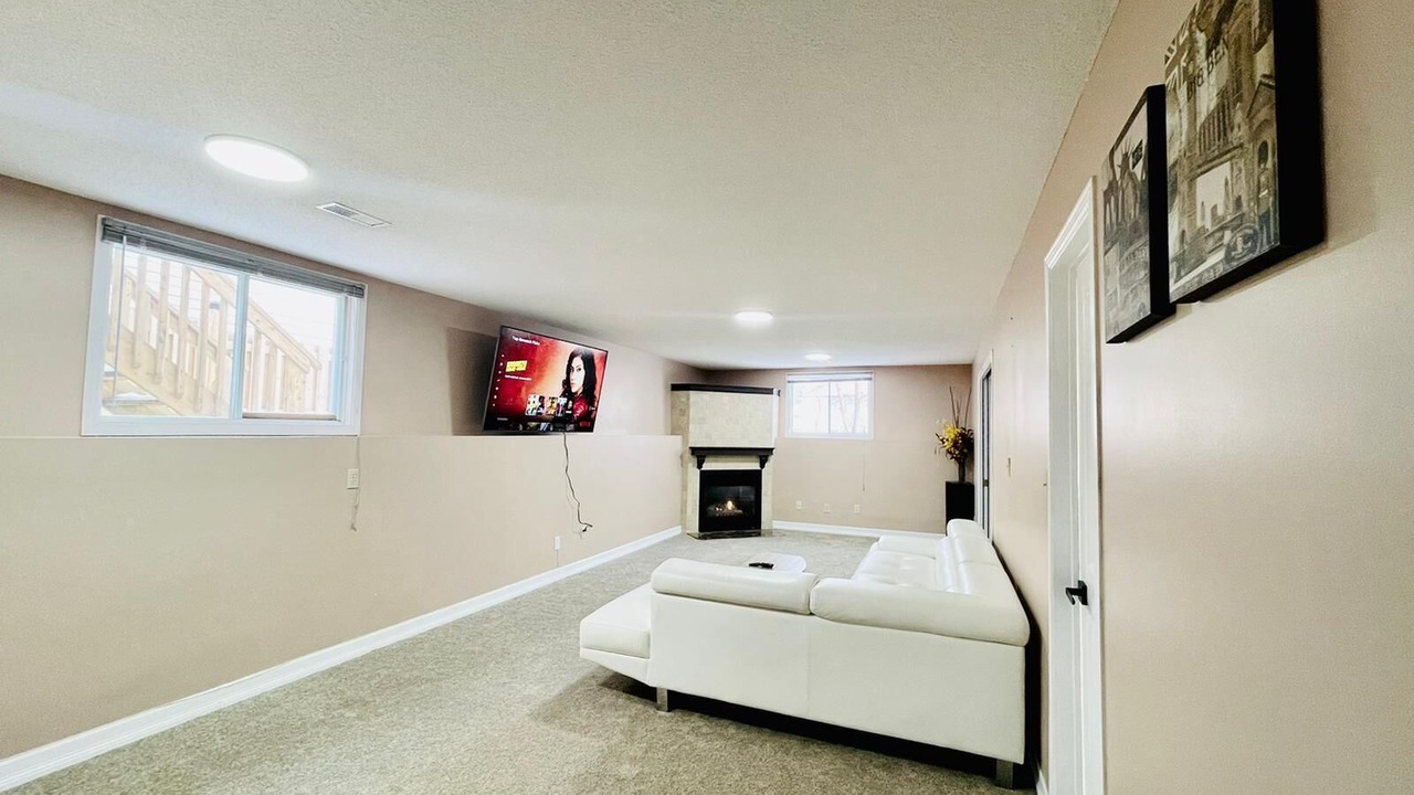Photo of Livingroom in Amherstview