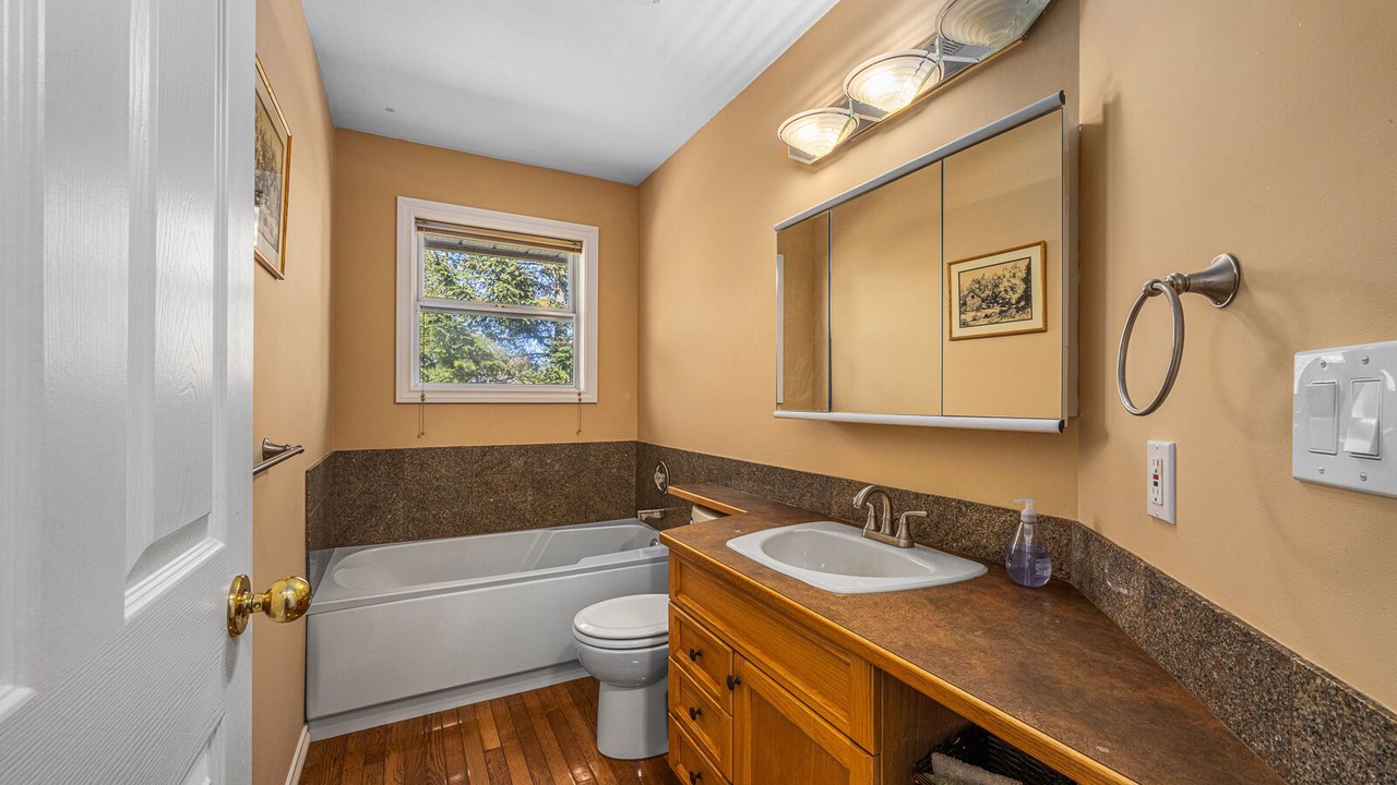 Photo of Bathroom in Courtenay