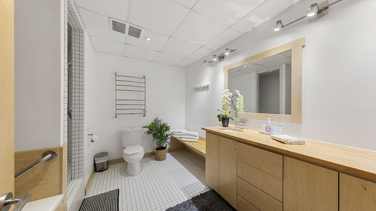 Photo of Bathroom in North Kawartha
