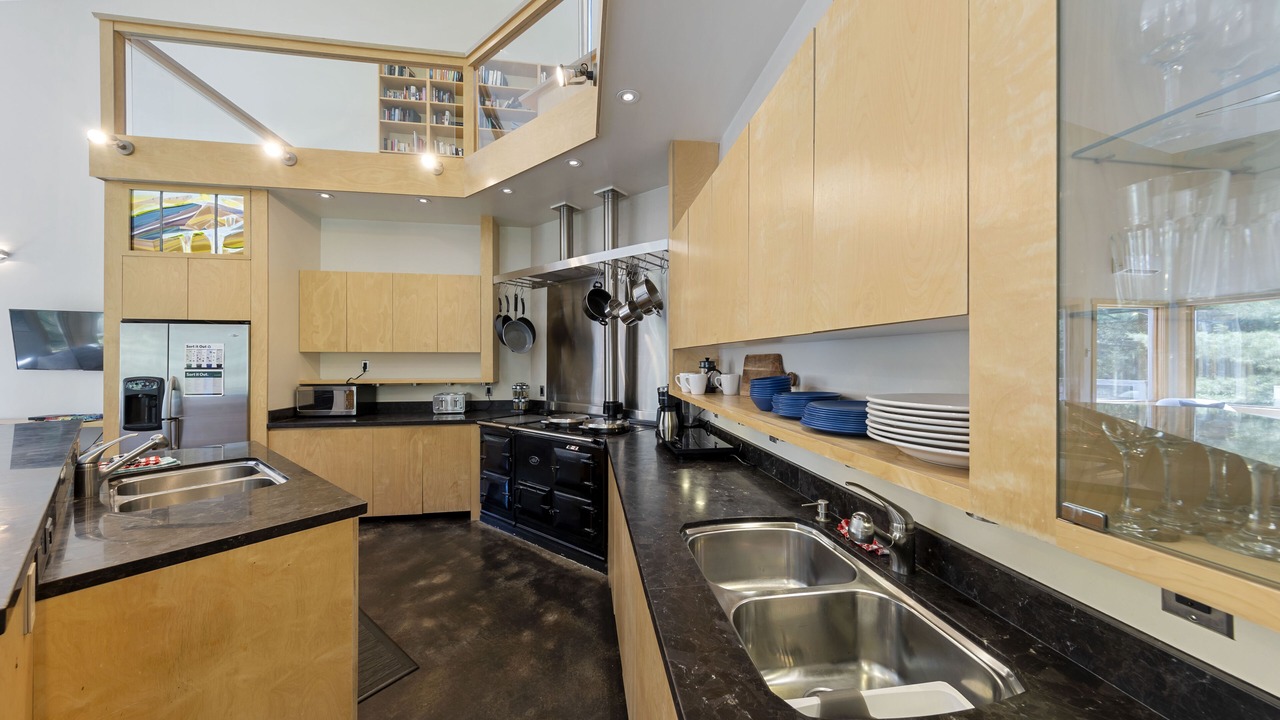 Photo of Kitchen in North Kawartha