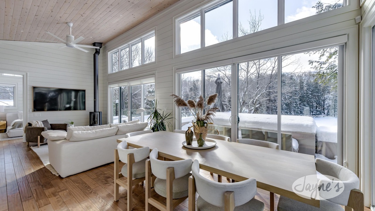 Photo of Bedroom in Muskoka Lakes