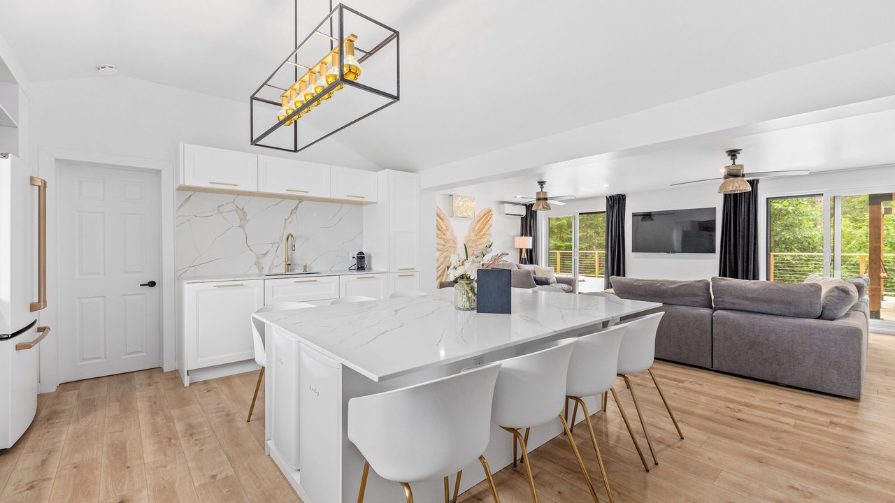 Photo of Kitchen in Val-des-Lacs