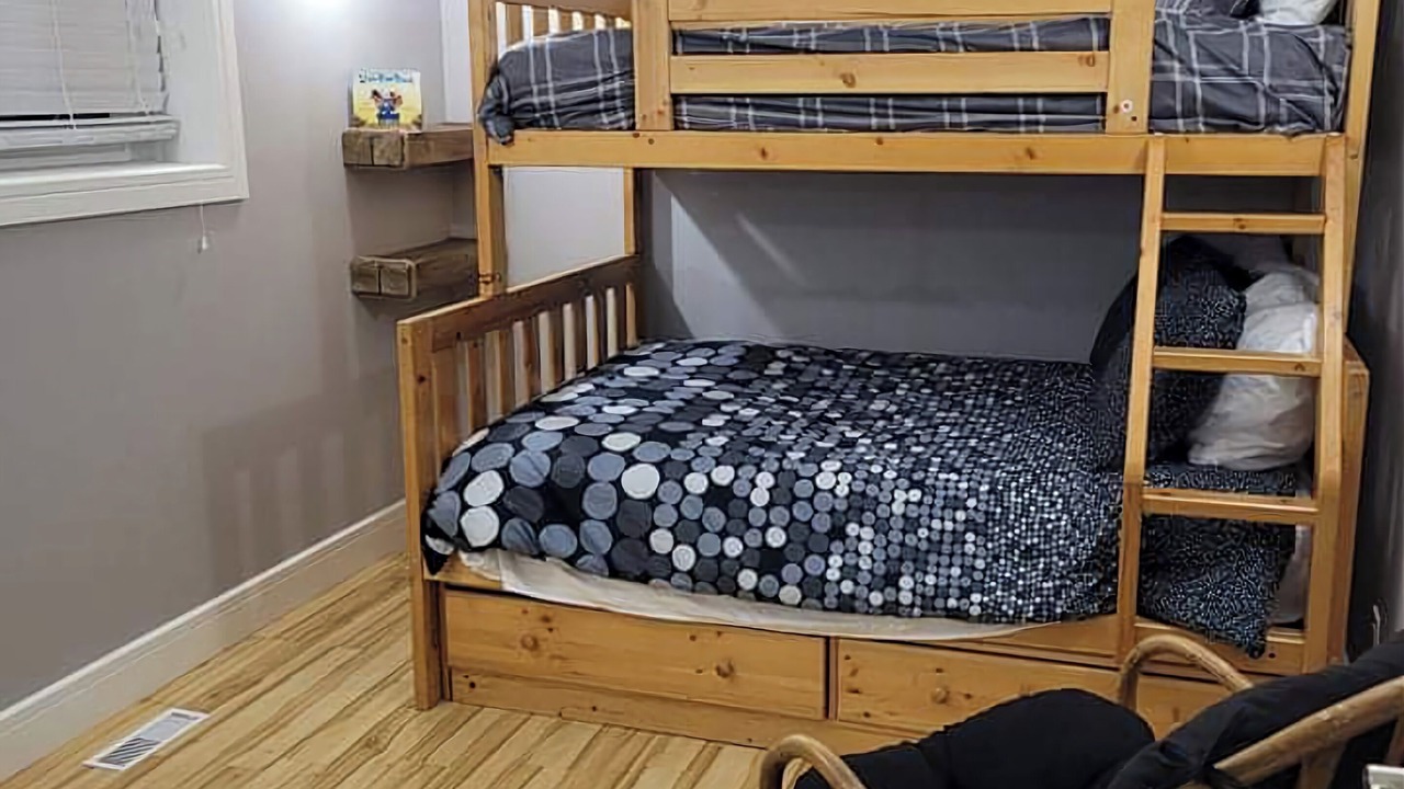 Photo of Bedroom in Greenwater Lake