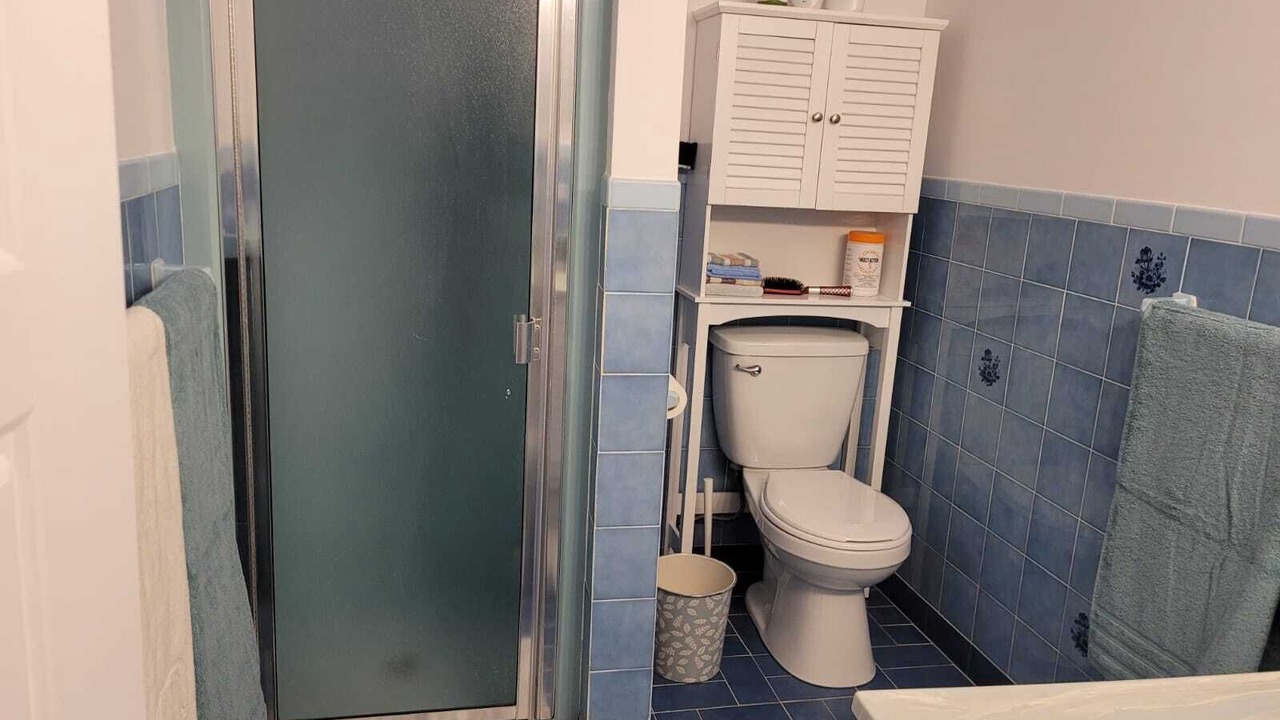 Photo of Bathroom in Longueuil