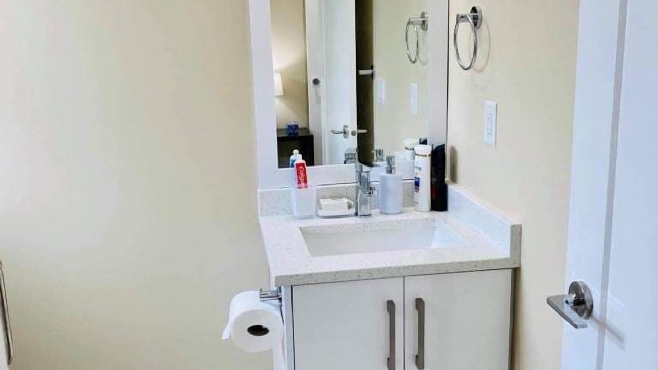 Photo of Bathroom in Queensborough