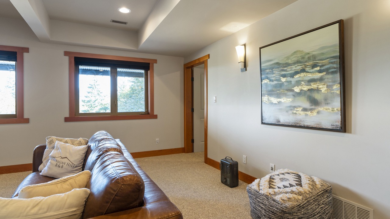 Photo of Livingroom in Shawnigan Lake