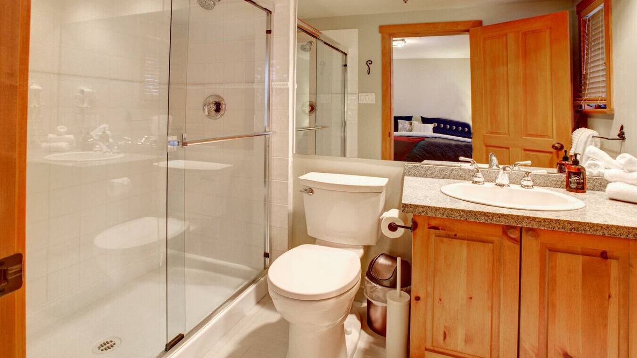 Photo of Bathroom in Nordic Estates