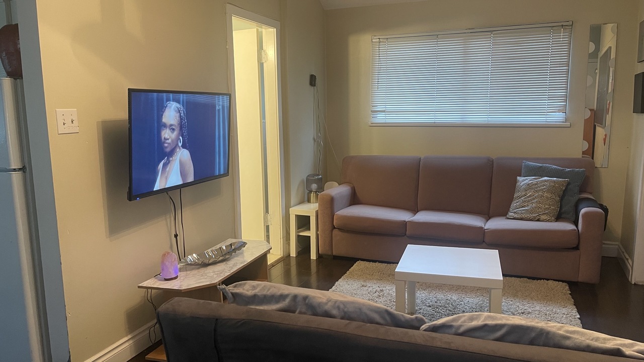 Photo of Livingroom in Lower Lonsdale