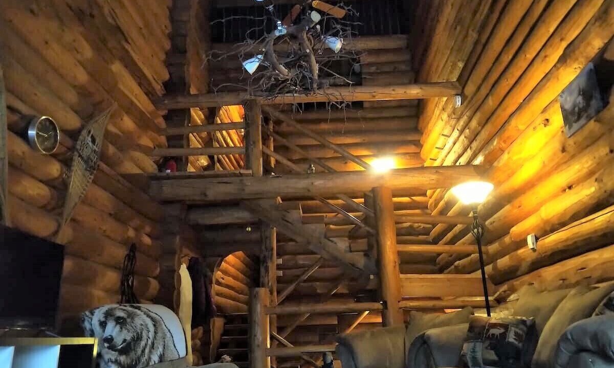 Photo of Livingroom in Hemlock Valley
