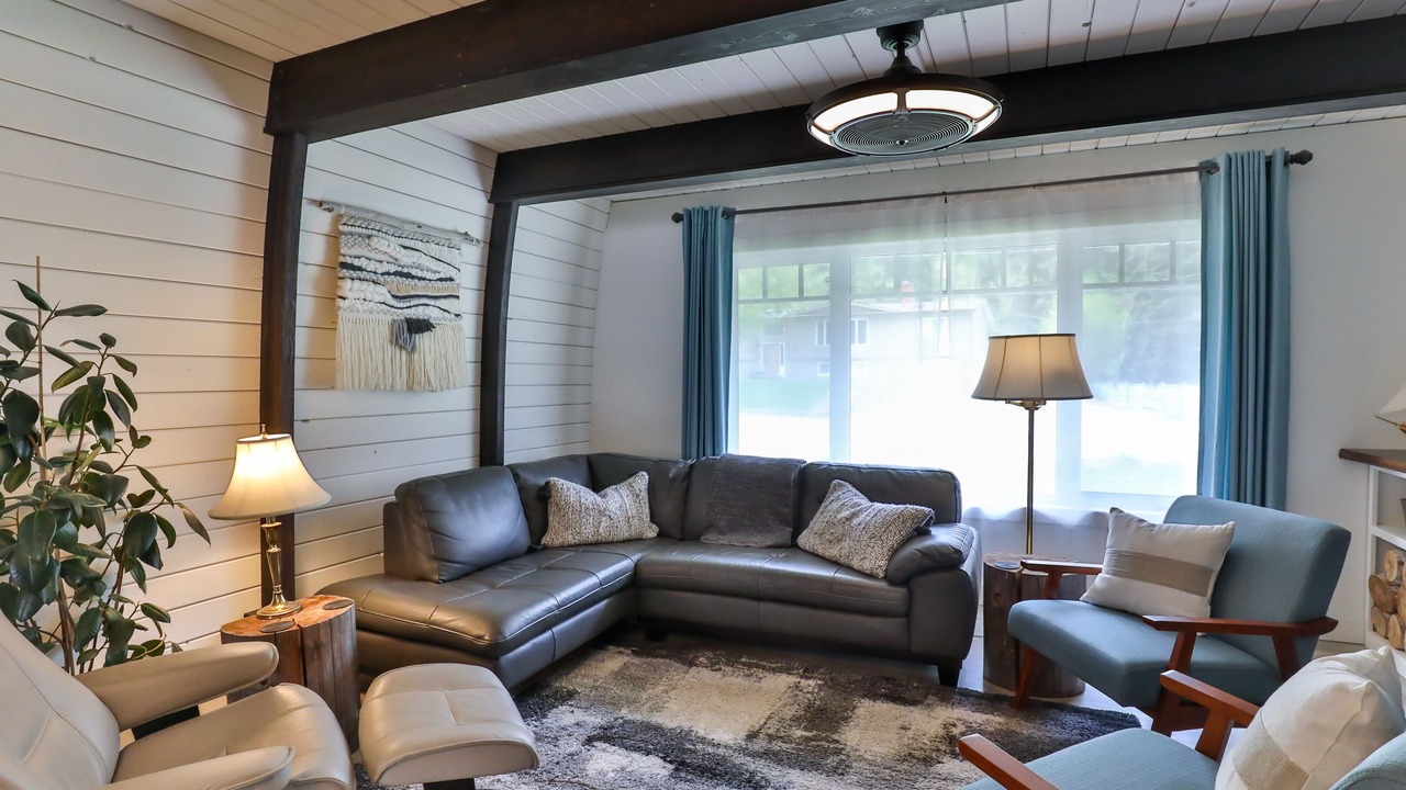 Photo of Livingroom in Southwest Mission