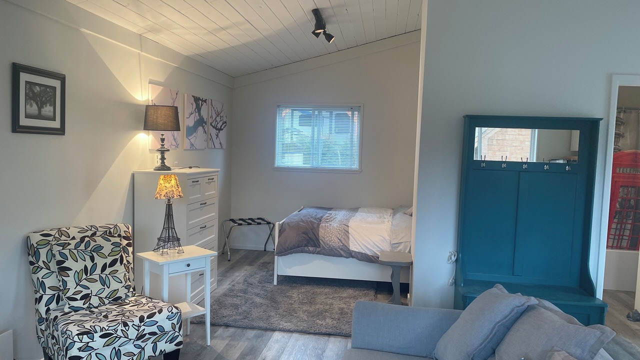 Photo of Bedroom in Lake Cowichan