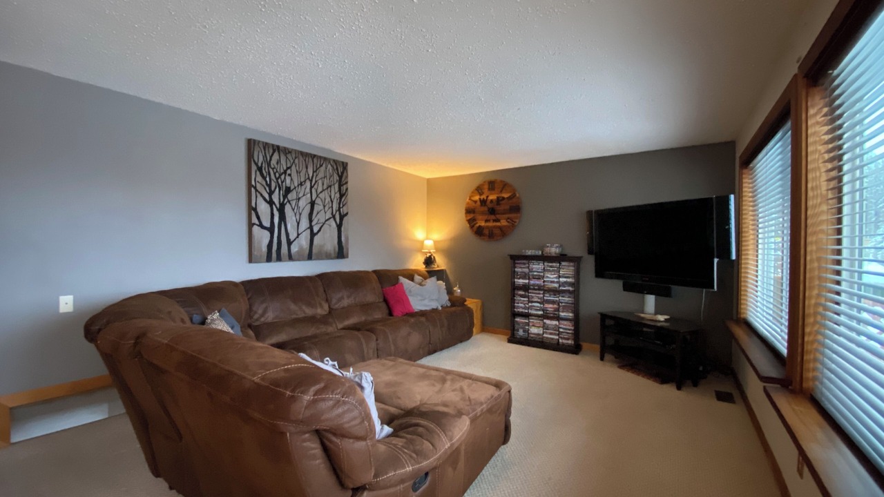 Photo of Livingroom in Deka Lake