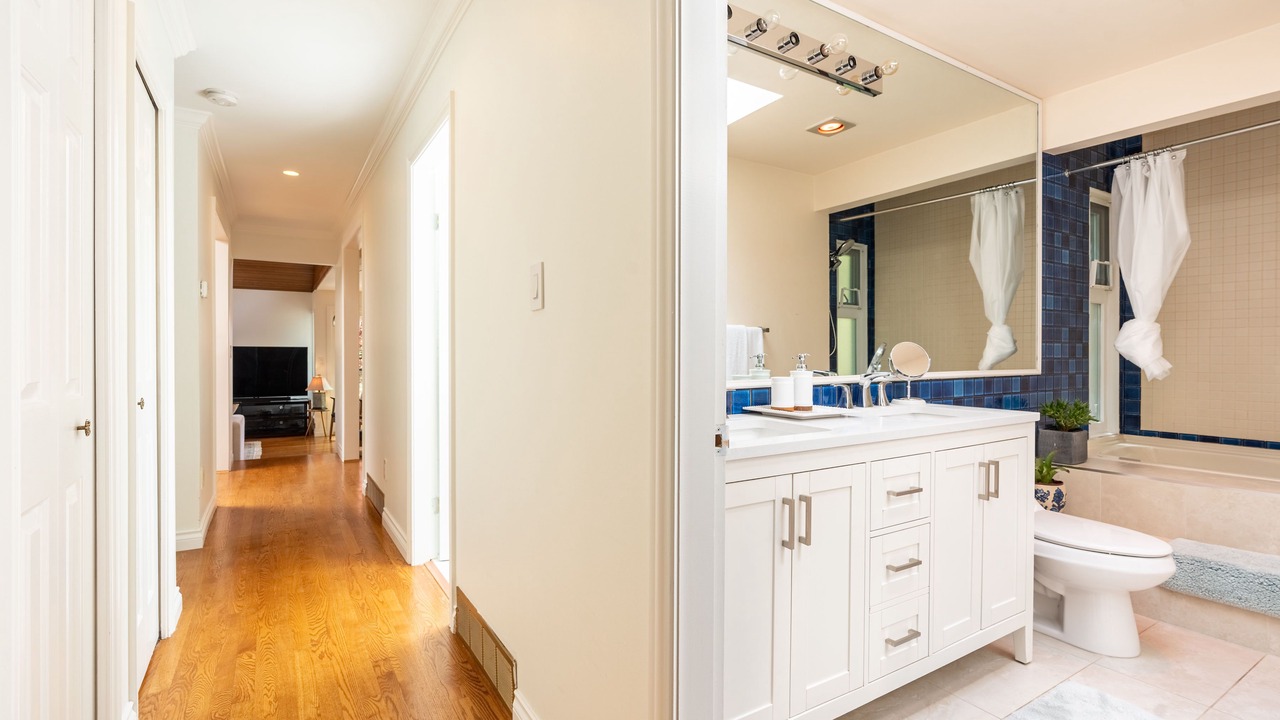 Photo of Bedroom in Upper Lonsdale