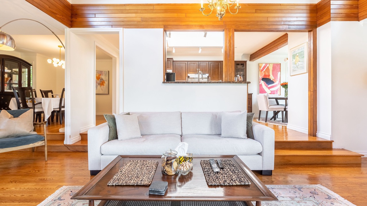 Photo of Livingroom in Upper Lonsdale