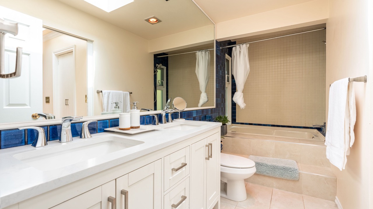 Photo of Bathroom in Upper Lonsdale