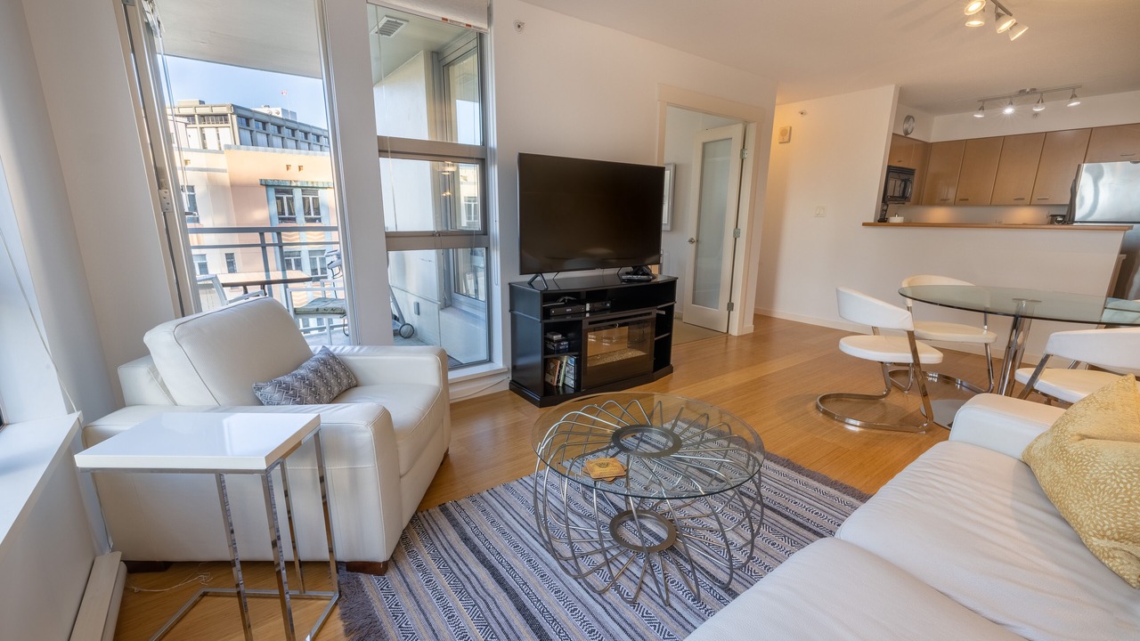 Photo of Livingroom in Inner Harbour
