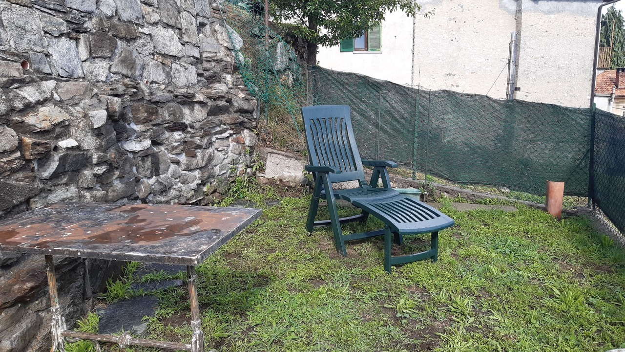 Photo of Outdoor in Bee