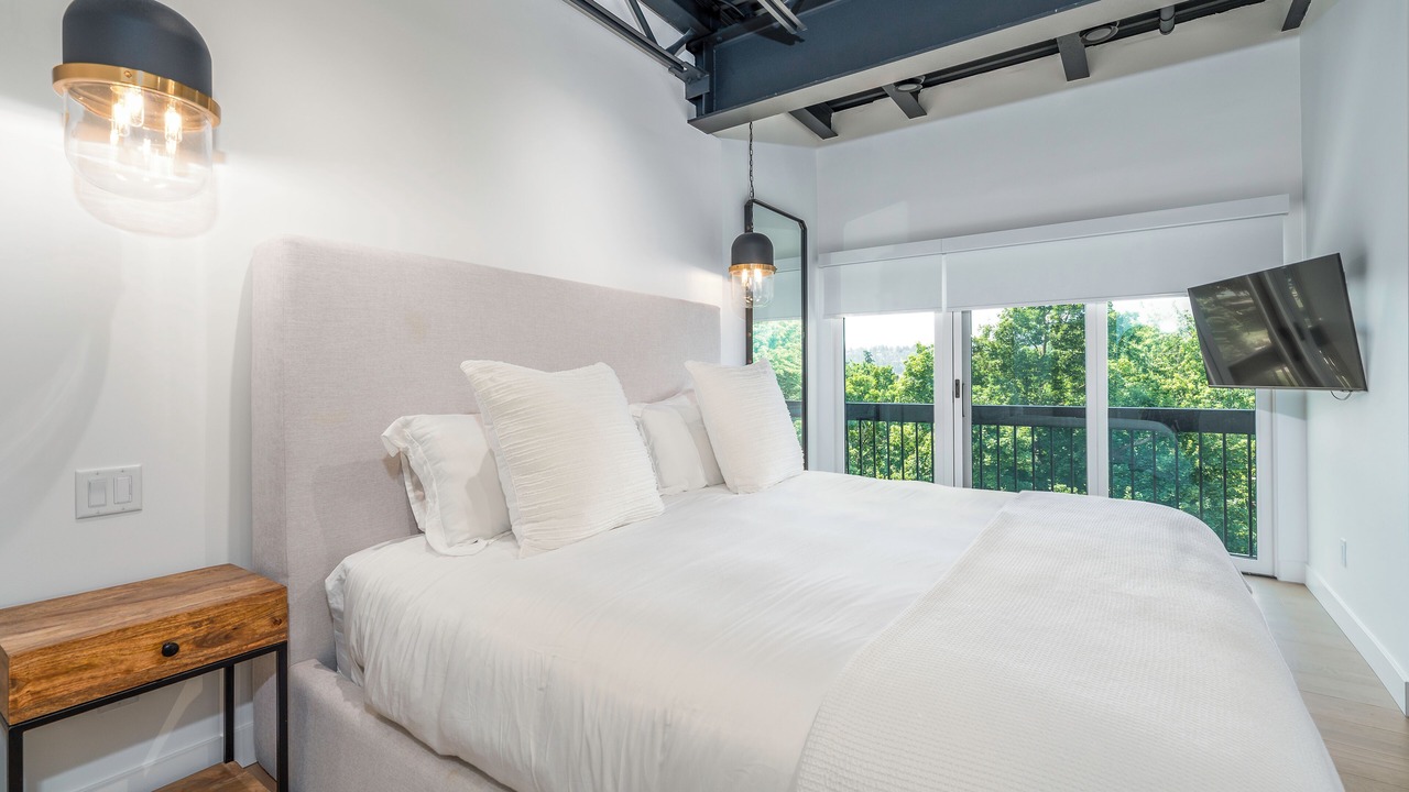 Photo of Bedroom in Kelowna Central Business District