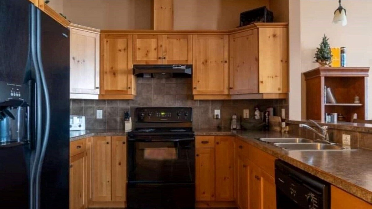 Photo of Kitchen in Snow Pine Estates